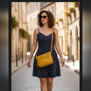 Tignanello Pebbled Leather Crossbody Shoulder Bag Purse Organizer Mustard Yellow